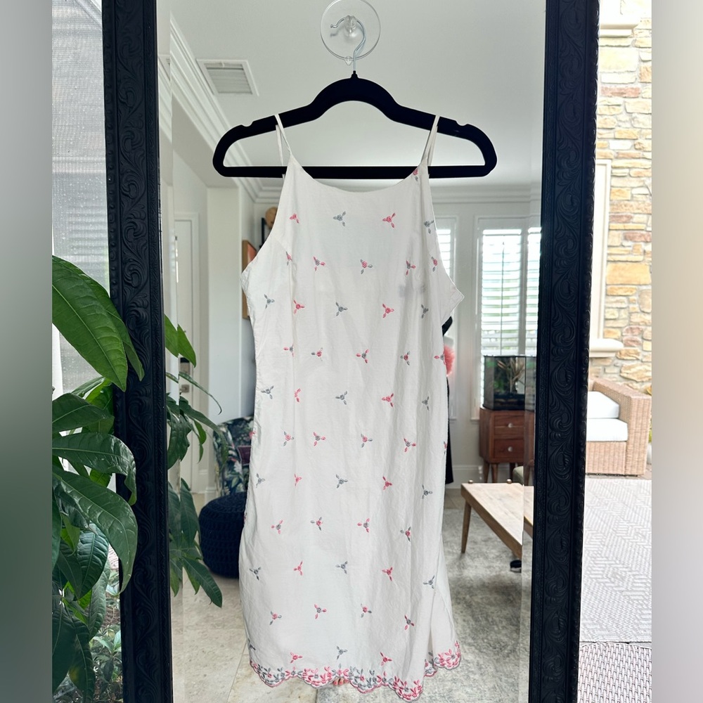 Vintage Tempted White Embroidered Floral Dress Size M 100% Cotton